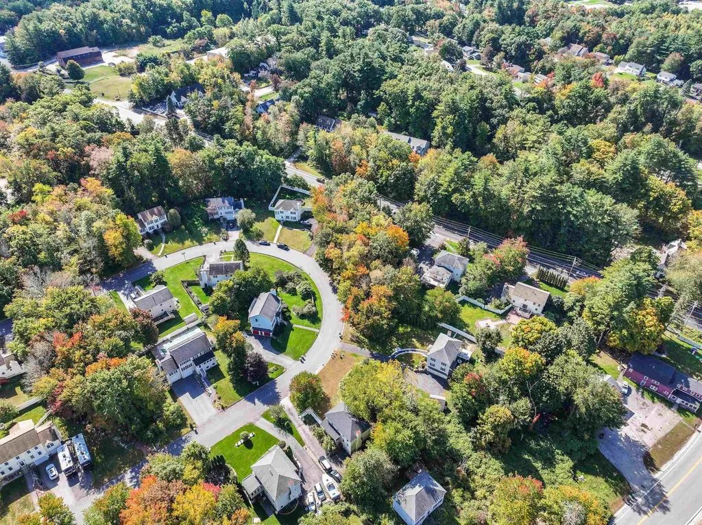 22 Harmony Lane Hooksett NH 03106