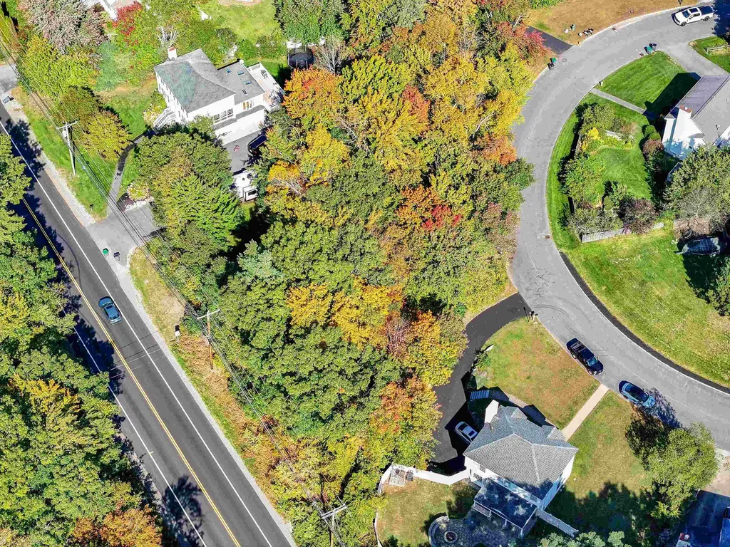 22 Harmony Lane Hooksett NH 03106