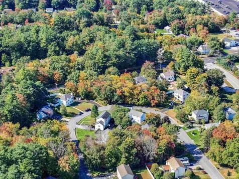 22 Harmony Lane Hooksett NH 03106