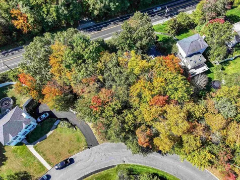 22 Harmony Lane Hooksett NH 03106