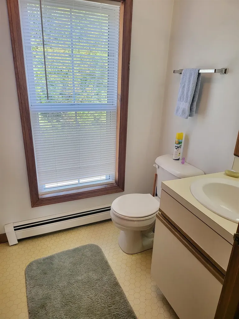 1294 Nh Route 175 Campton NH 03223