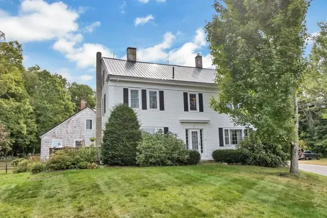 369 Middle Road Tuftonboro NH 03816