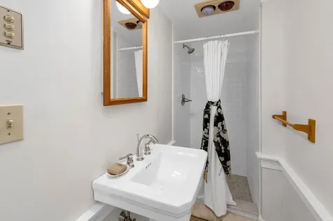 369 Middle Road Tuftonboro NH 03816