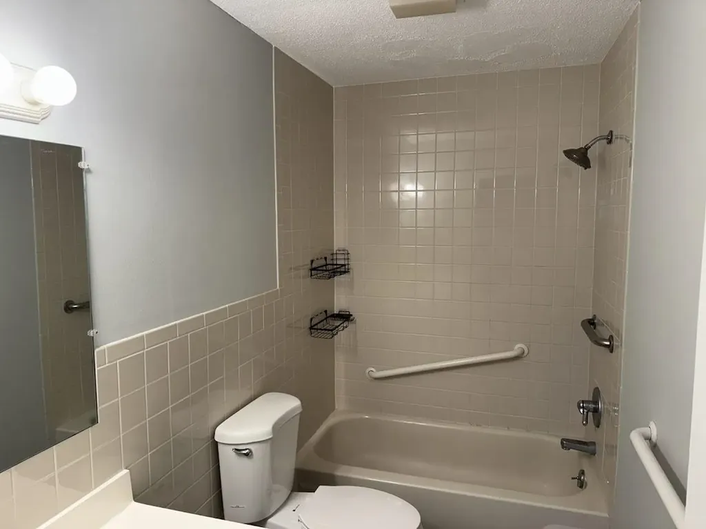 19 Country Club Drive Manchester NH 03102