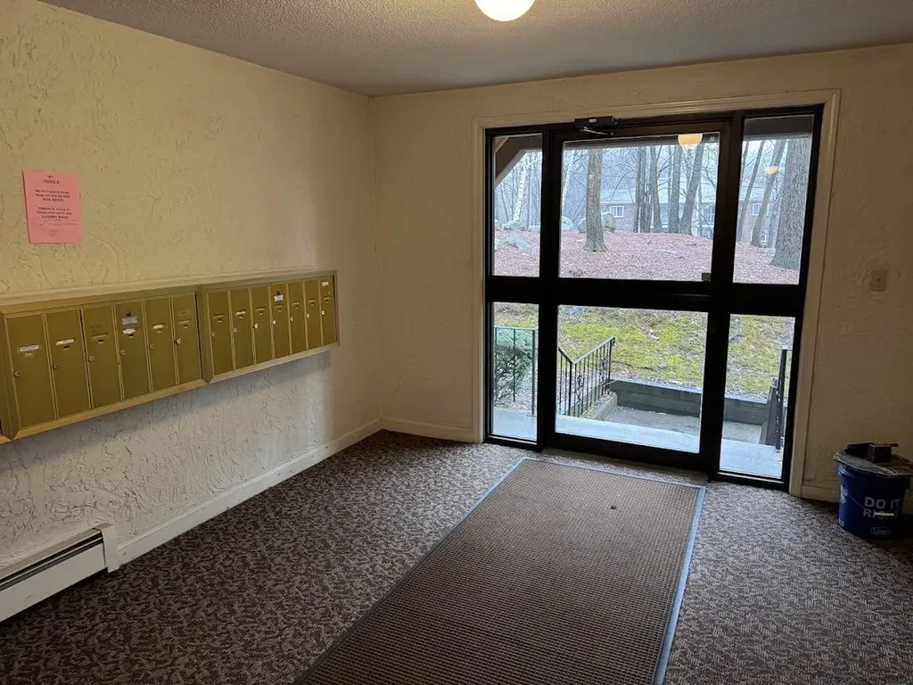 19 Country Club Drive Manchester NH 03102