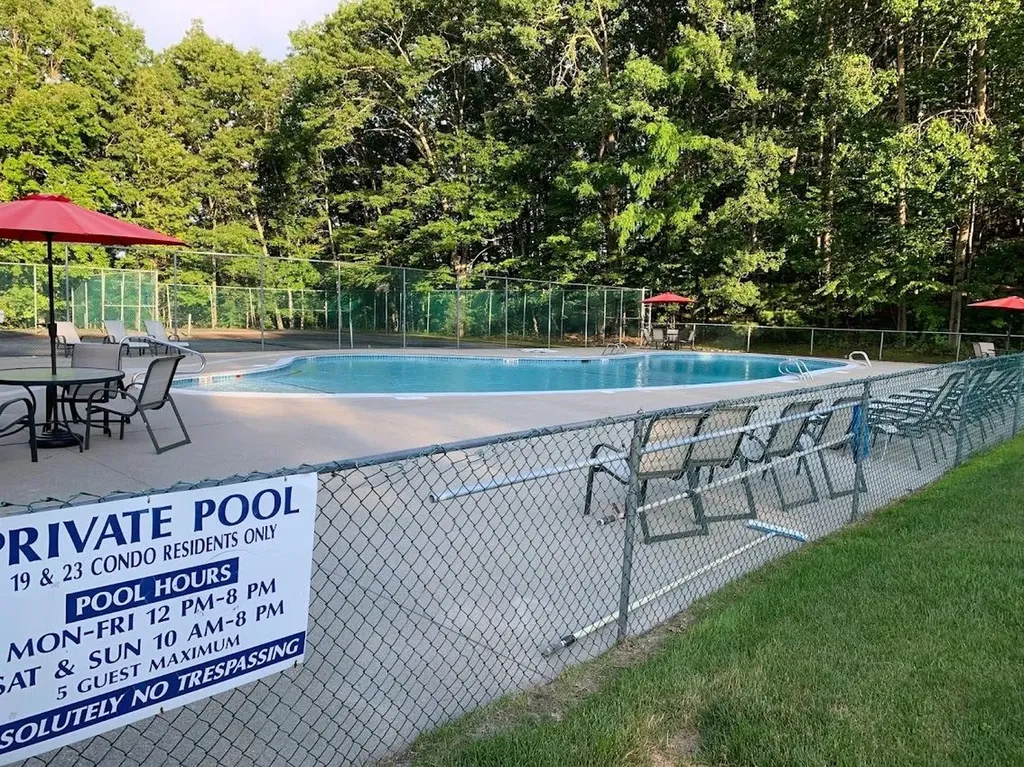 19 Country Club Drive Manchester NH 03102