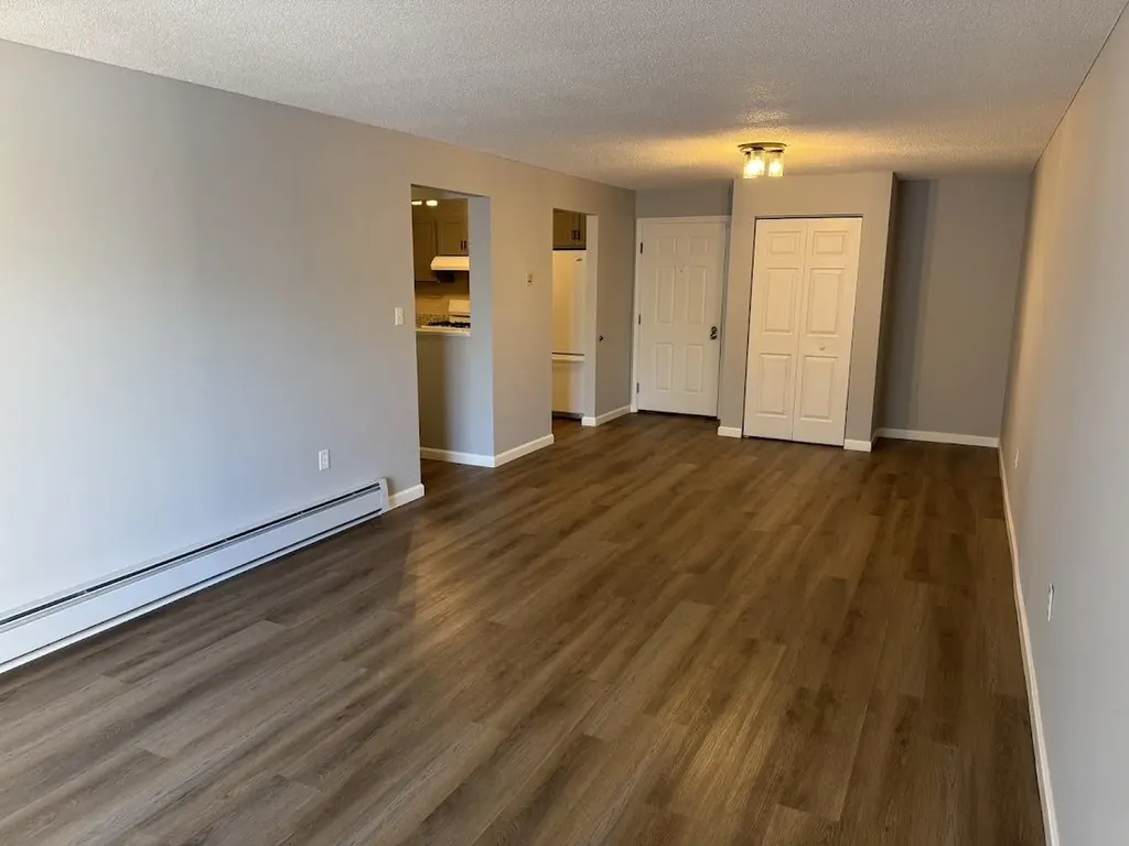 19 Country Club Drive Manchester NH 03102