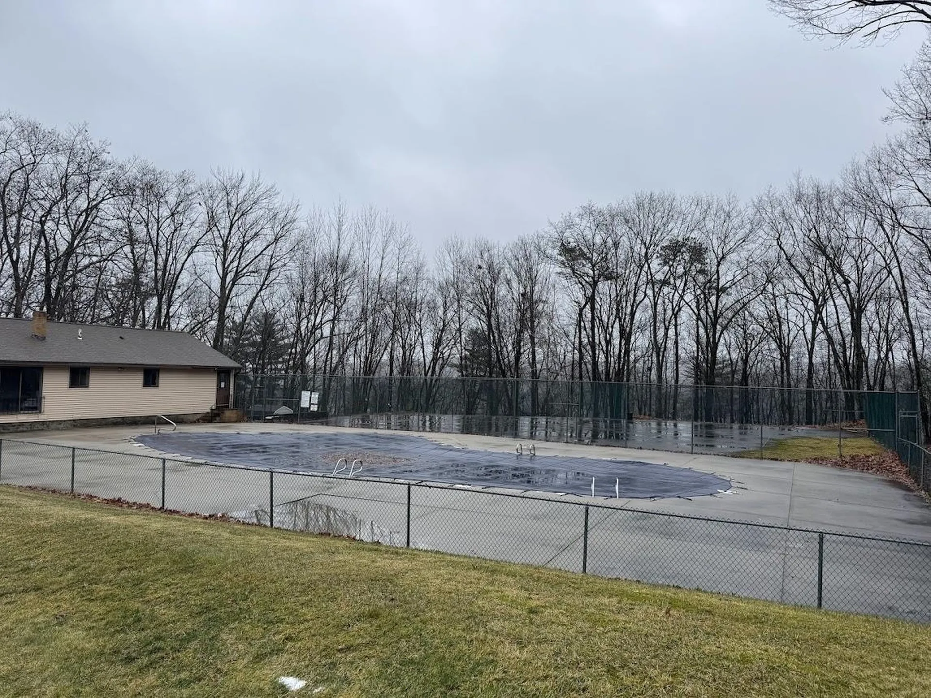 19 Country Club Drive Manchester NH 03102