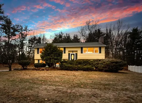5 Briar Road Bedford NH 03110
