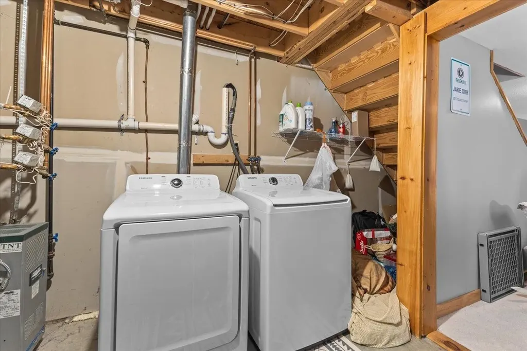 54 Colonial Road Fairfax VT 05454