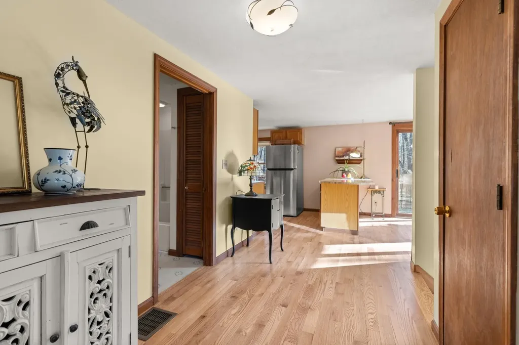 33 Oakwood Road Farmington NH 03835