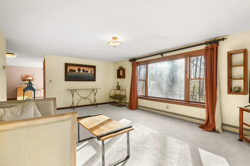 33 Oakwood Road Farmington NH 03835