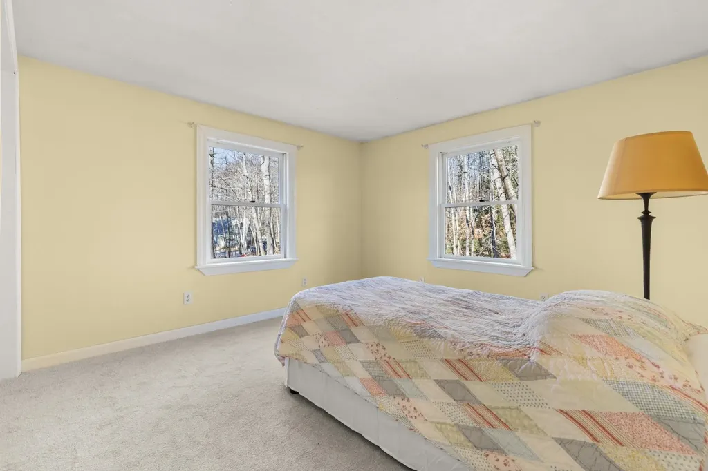 33 Oakwood Road Farmington NH 03835