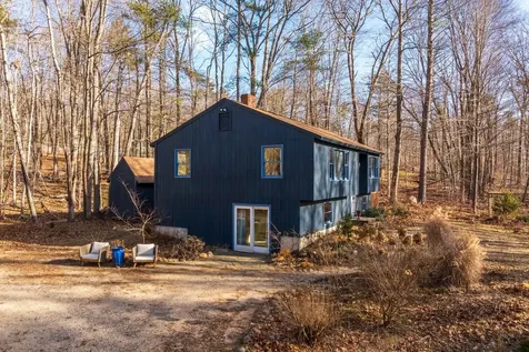 33 Oakwood Road Farmington NH 03835