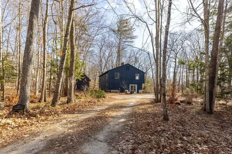 33 Oakwood Road Farmington NH 03835