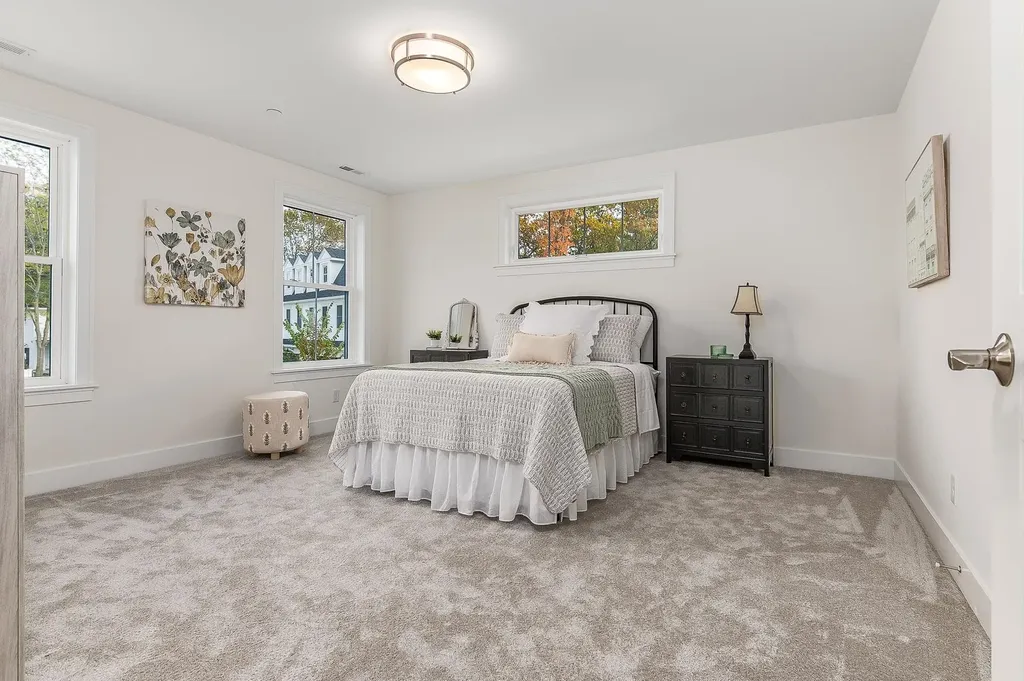 #5 Woodbury Reserve Portsmouth NH 03801