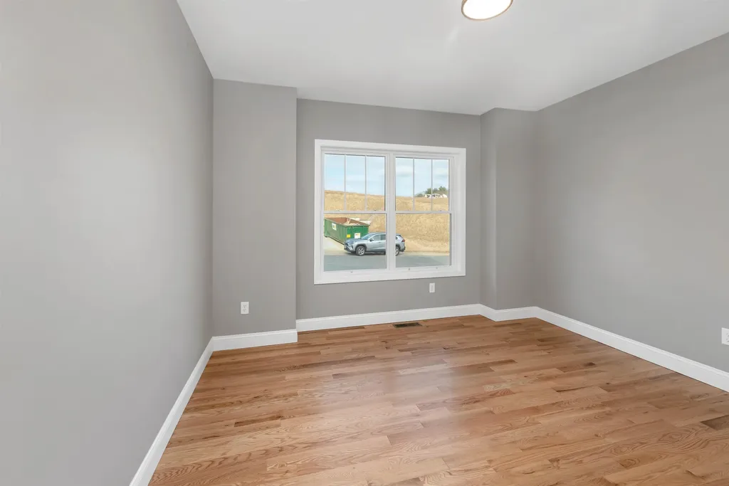 11 Shelburne Lane Concord NH 03301