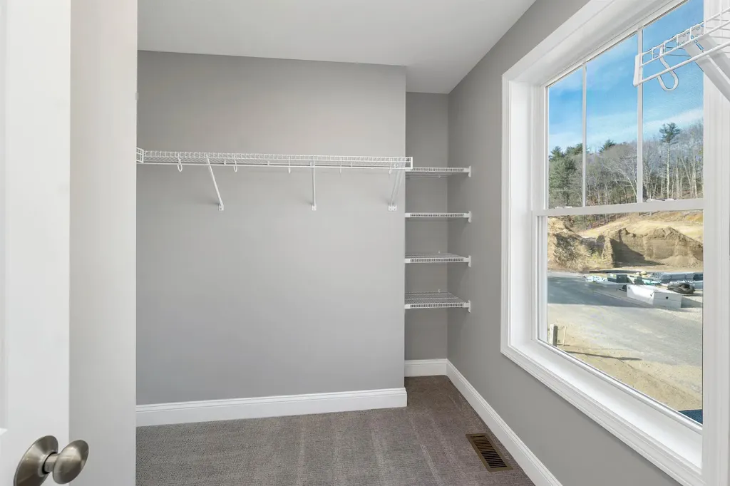 11 Shelburne Lane Concord NH 03301