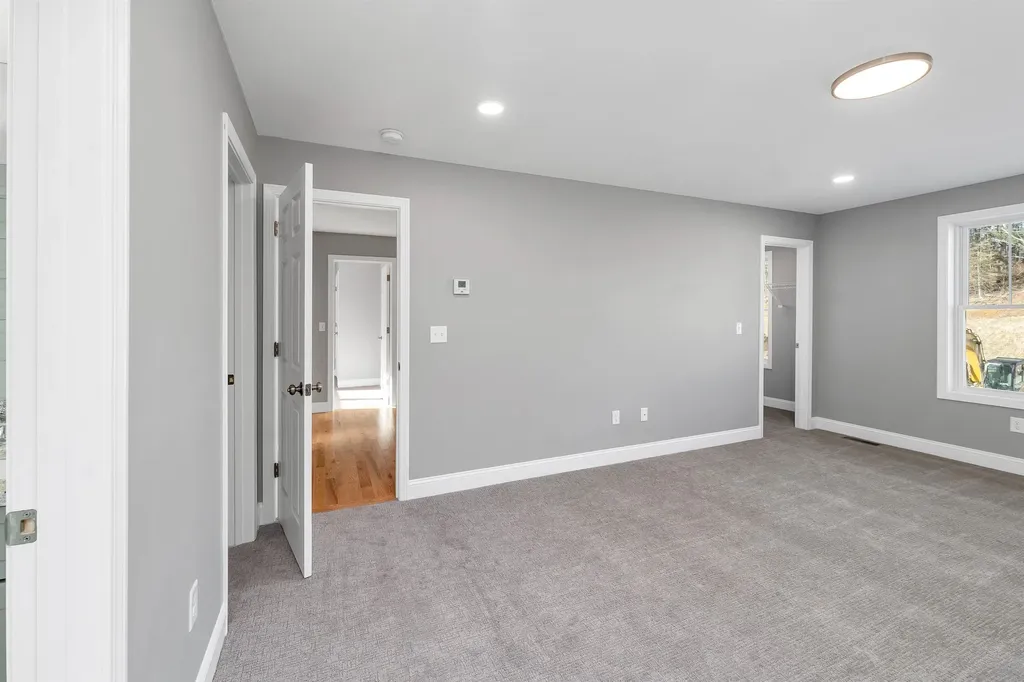 11 Shelburne Lane Concord NH 03301