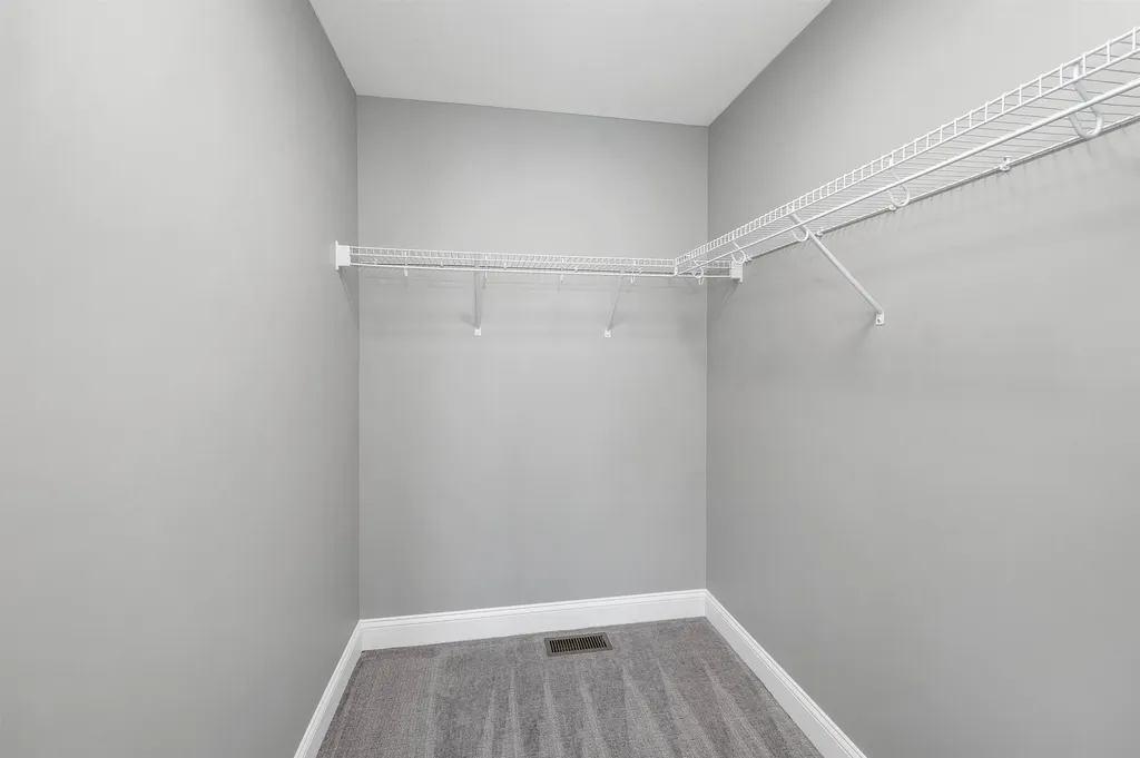 11 Shelburne Lane Concord NH 03301