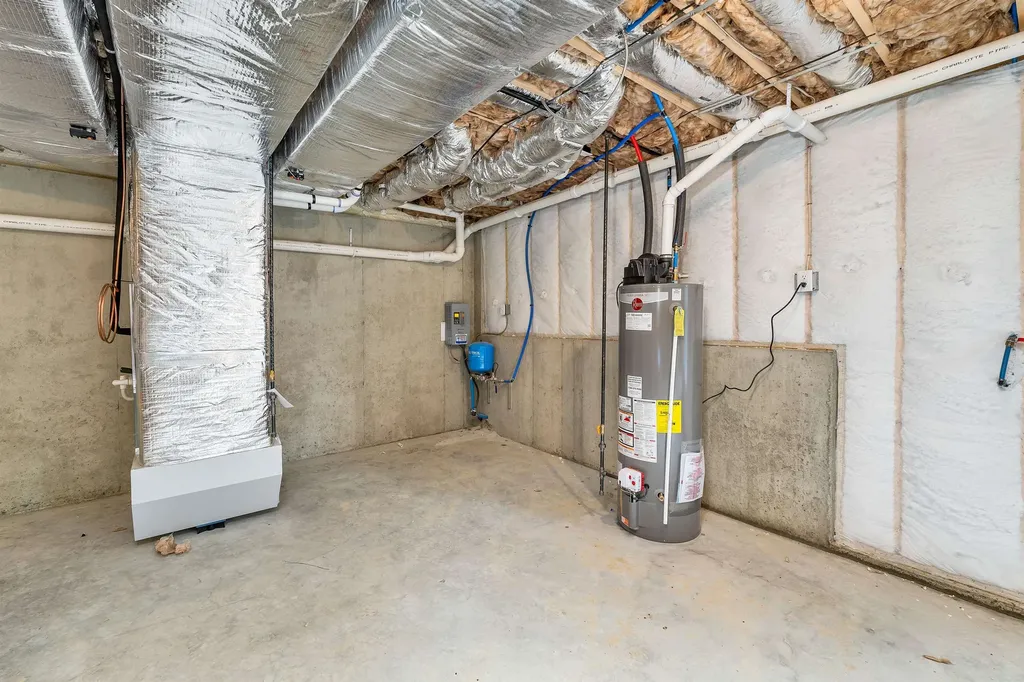 11 Shelburne Lane Concord NH 03301