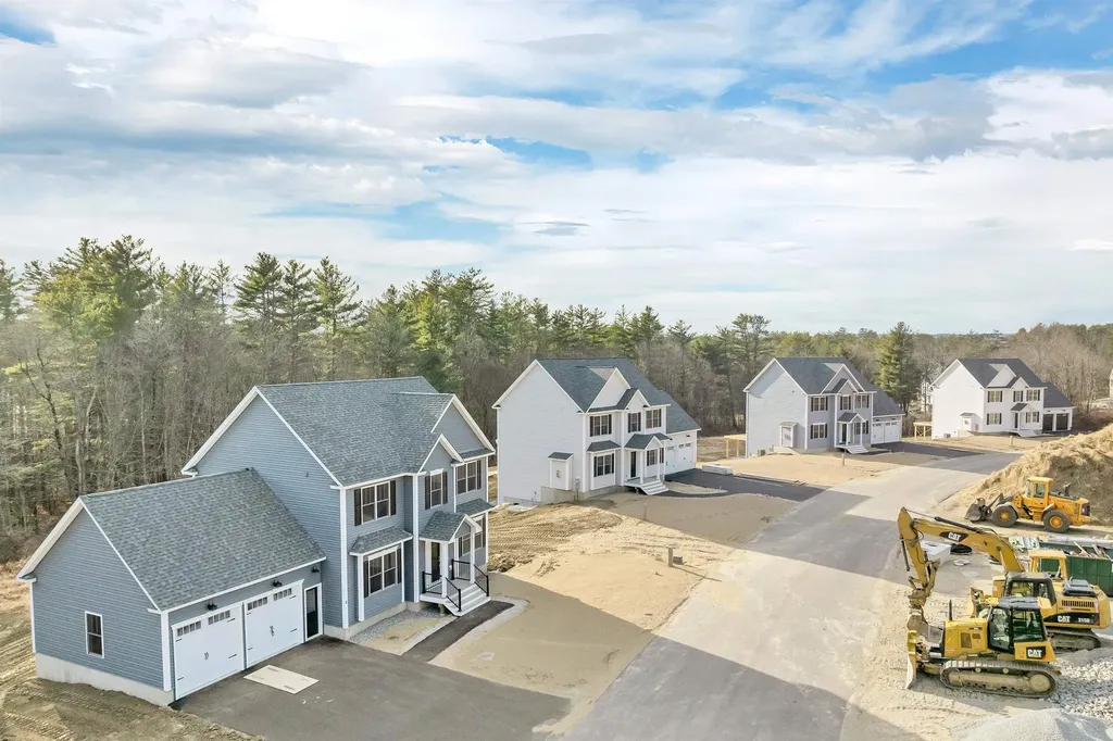 11 Shelburne Lane Concord NH 03301