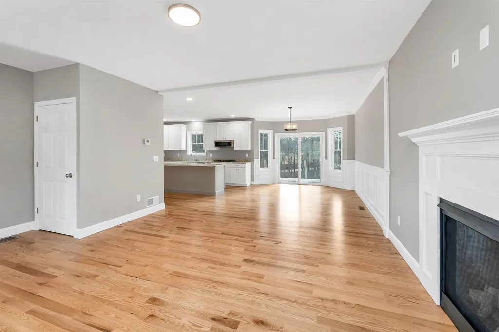 11 Shelburne Lane Concord NH 03301