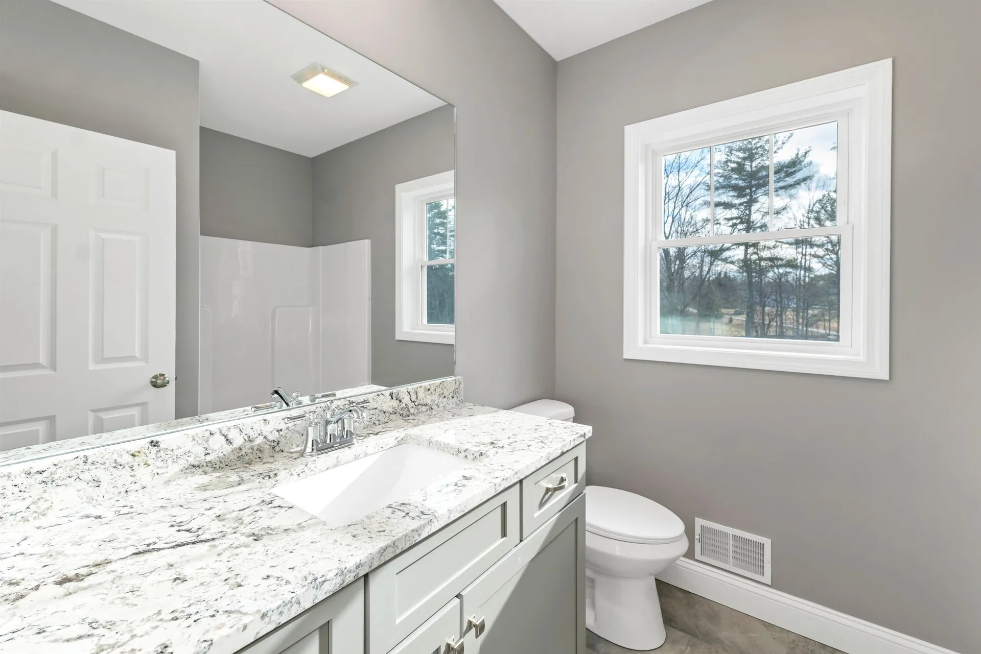 11 Shelburne Lane Concord NH 03301