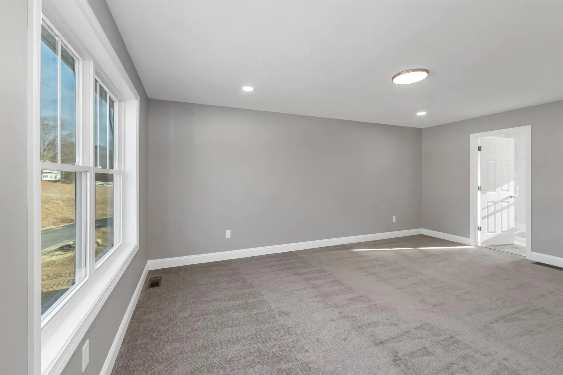 11 Shelburne Lane Concord NH 03301