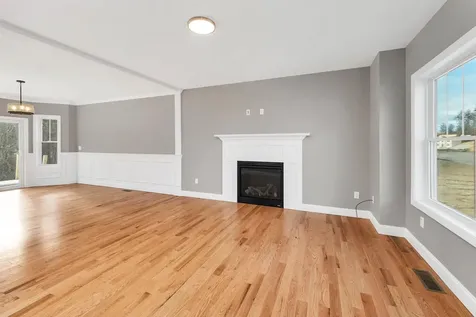 11 Shelburne Lane Concord NH 03301