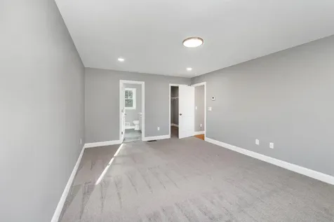 11 Shelburne Lane Concord NH 03301