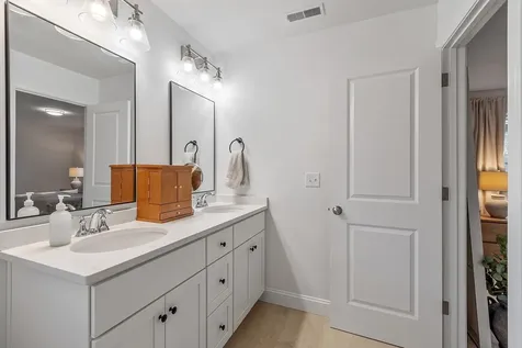 4a Terraceview Drive Hudson NH 03051