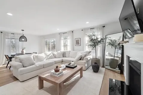 4a Terraceview Drive Hudson NH 03051