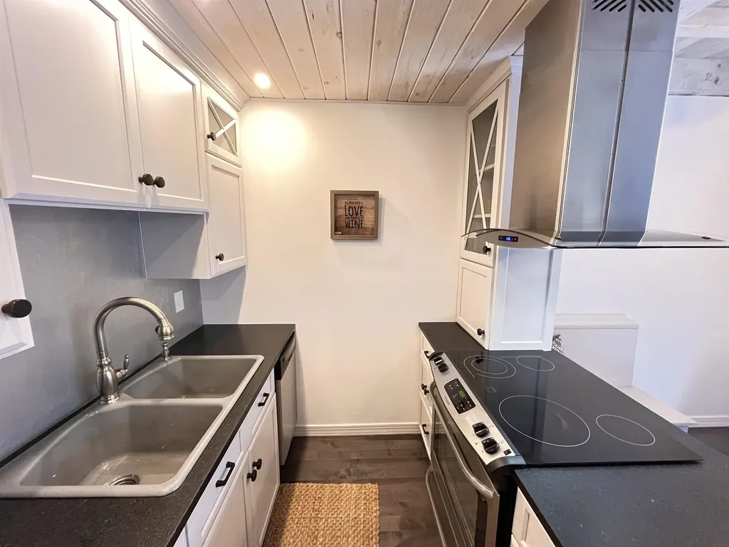 98 Sugar Run Lane Fayston VT 05673
