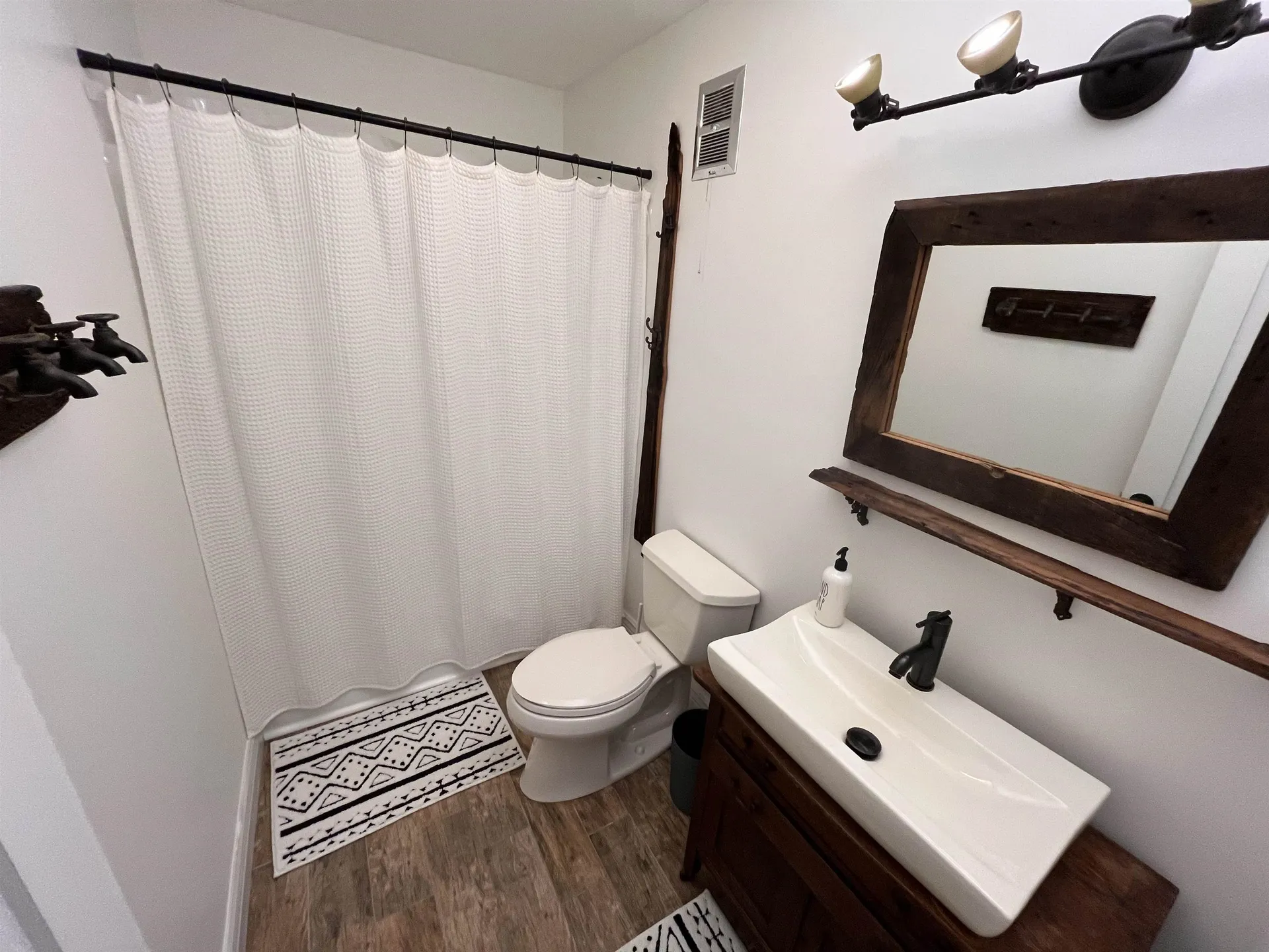 98 Sugar Run Lane Fayston VT 05673