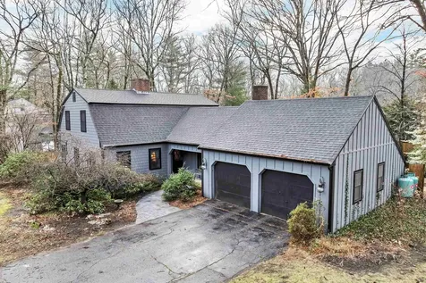 24 Canterbury Forest Plaistow NH 03865