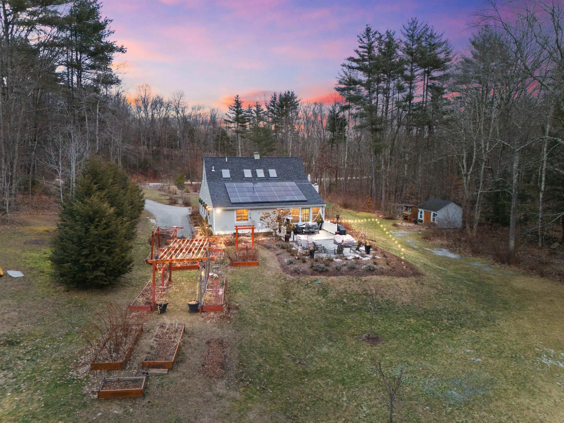 101 Buxton School Road Weare NH 03281