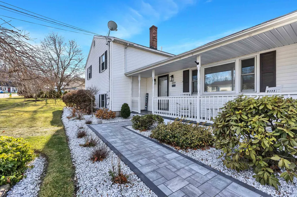 489 Blevens Drive Manchester NH 03104