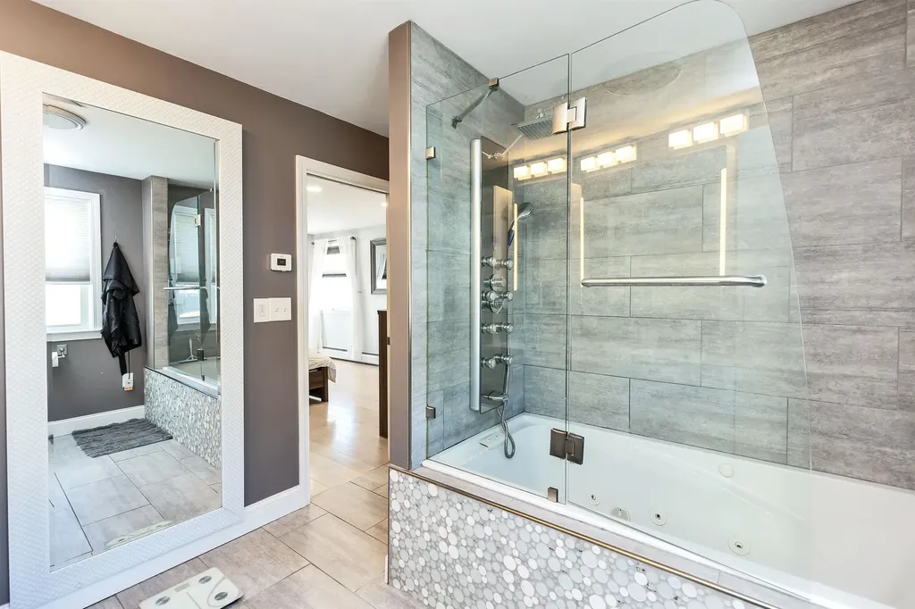 489 Blevens Drive Manchester NH 03104