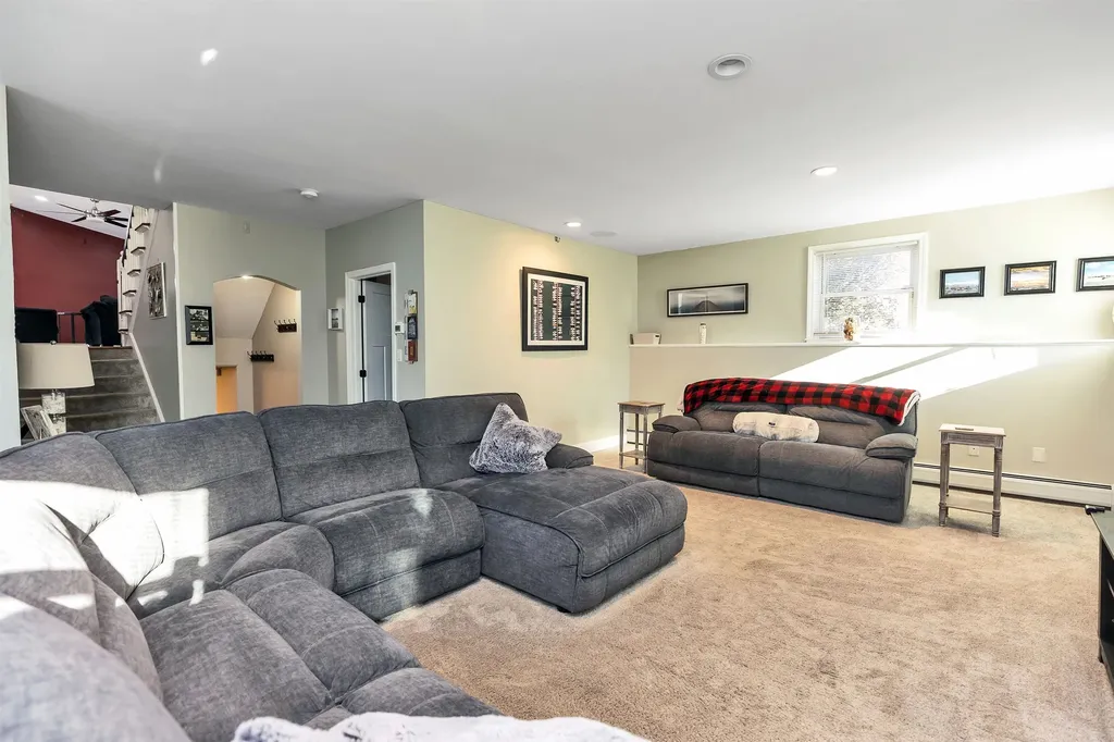 489 Blevens Drive Manchester NH 03104