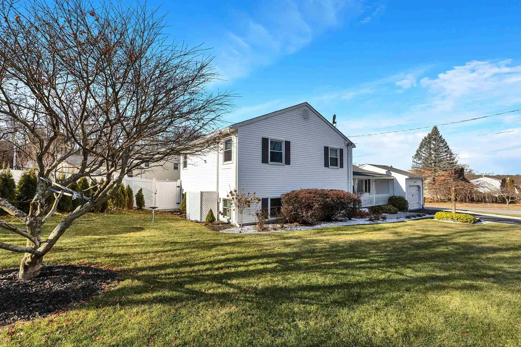 489 Blevens Drive Manchester NH 03104