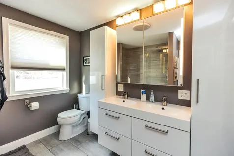 489 Blevens Drive Manchester NH 03104