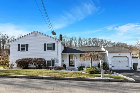 489 Blevens Drive Manchester NH 03104