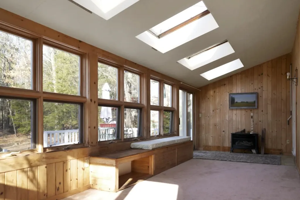 46 Folsom Drive Newmarket NH 03857-2049