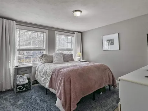 46 Folsom Drive Newmarket NH 03857-2049