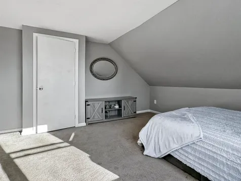 46 Folsom Drive Newmarket NH 03857-2049