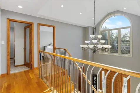12 Cardinal Circle Derry NH 03038