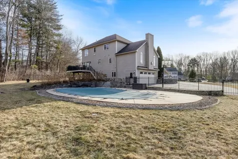 12 Cardinal Circle Derry NH 03038
