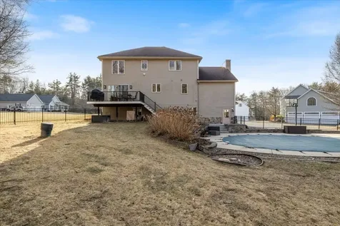 12 Cardinal Circle Derry NH 03038