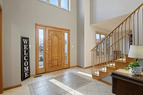 12 Cardinal Circle Derry NH 03038